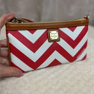 Dooney & Bourke 1975 Large Slim Wristlet, Chevron Print, Red and White